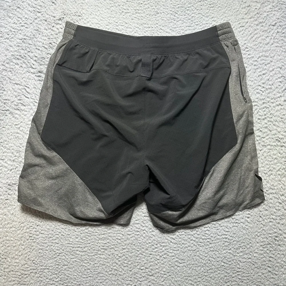 Lululemon Men's Pace Breaker Shorts Size L Black Gray Athletic Running Gym‎